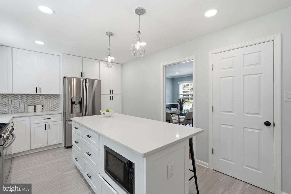 9514 WALLINGFORD DRIVE