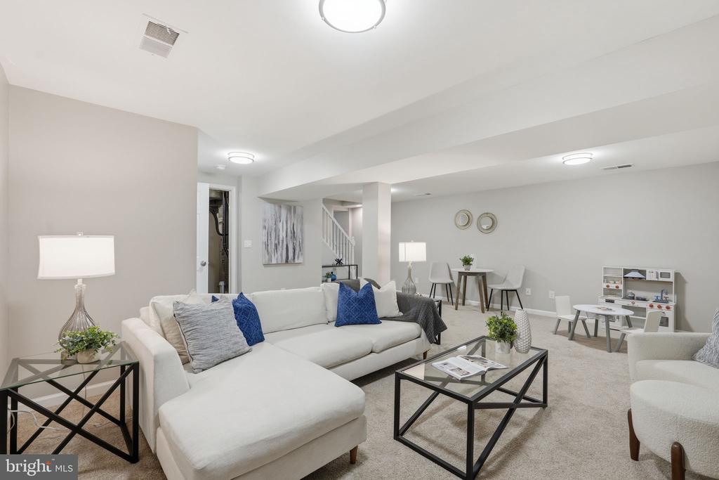 9514 WALLINGFORD DRIVE
