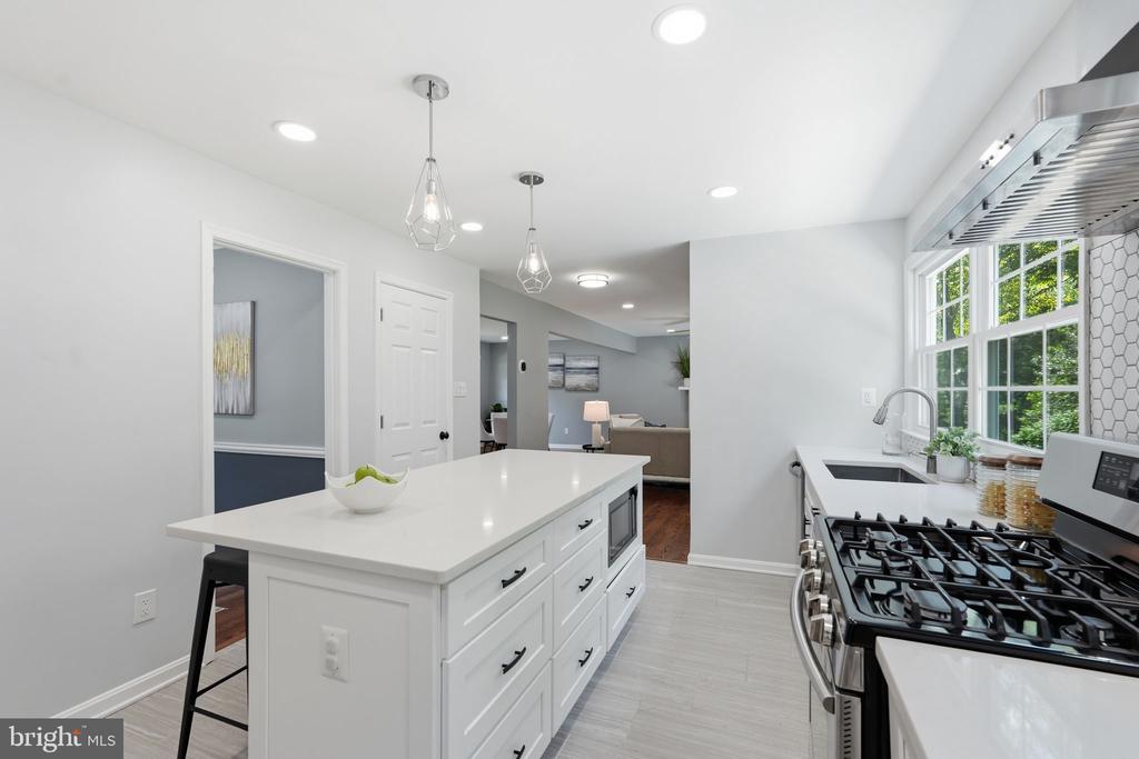 9514 WALLINGFORD DRIVE