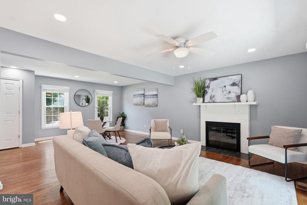 9514 WALLINGFORD DRIVE