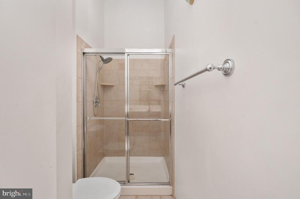 5828 APSLEY HOUSE COURT