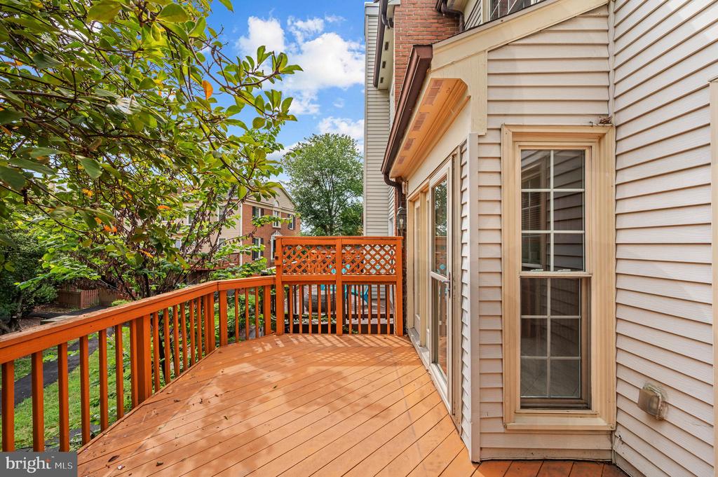 5828 APSLEY HOUSE COURT