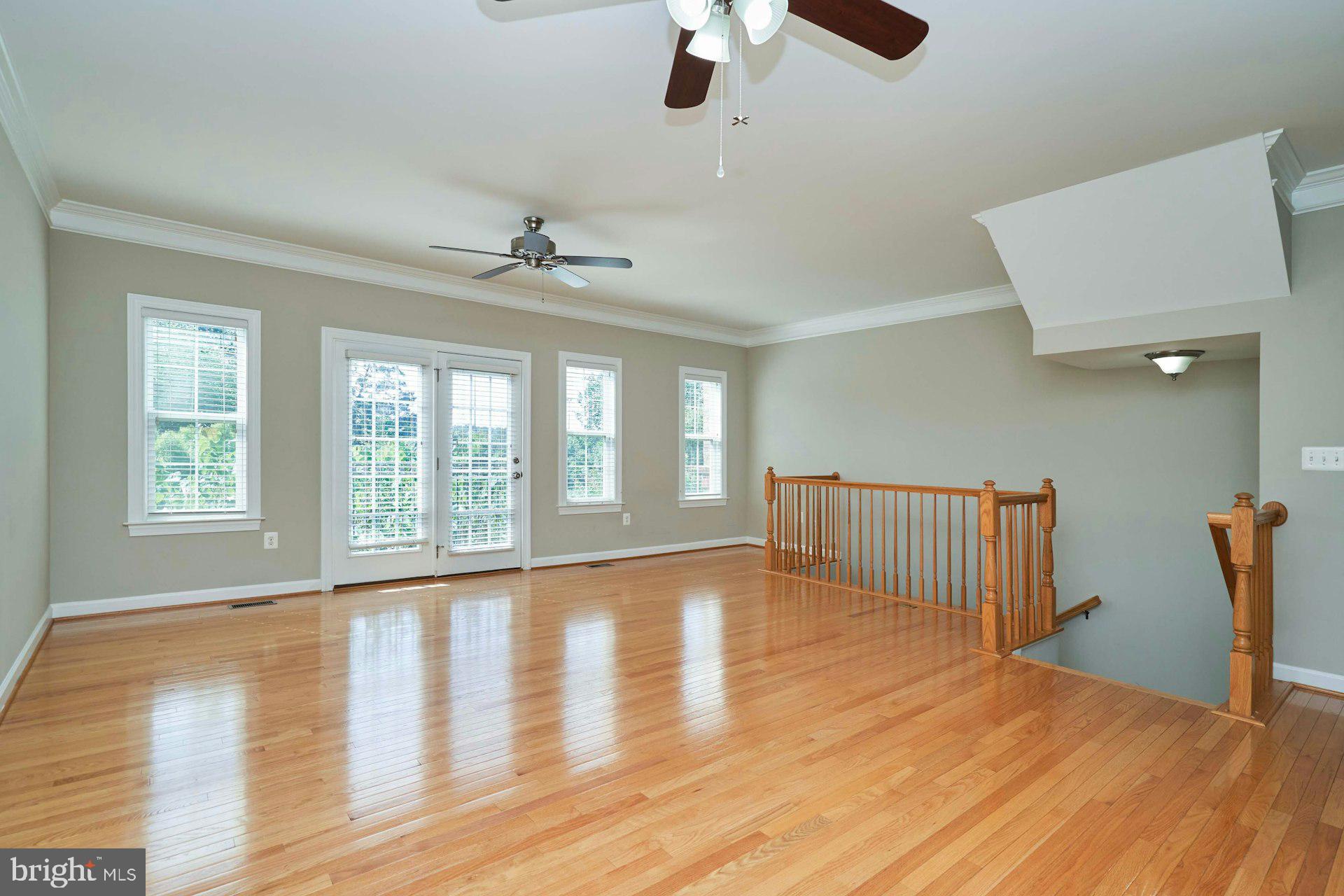 1598 KINNAIRD TERRACE NE