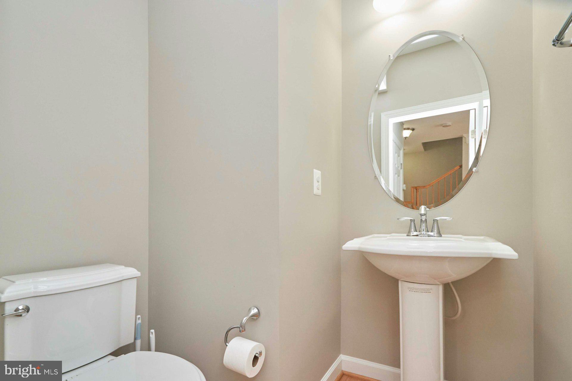 1598 KINNAIRD TERRACE NE