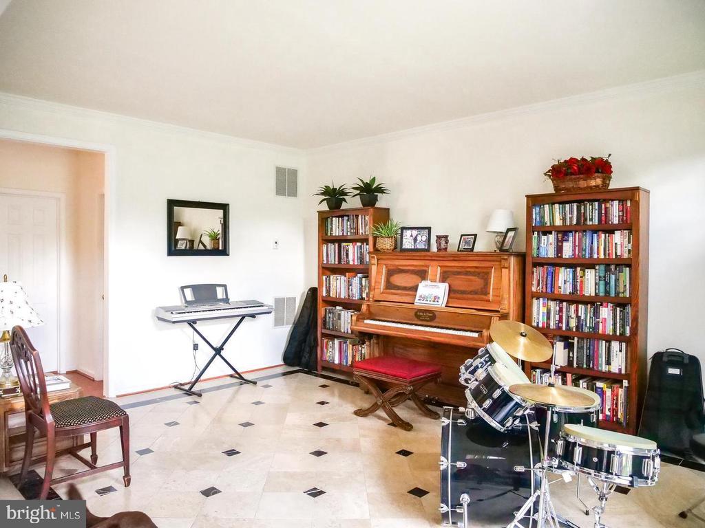 21337 CAMERON HUNT PLACE