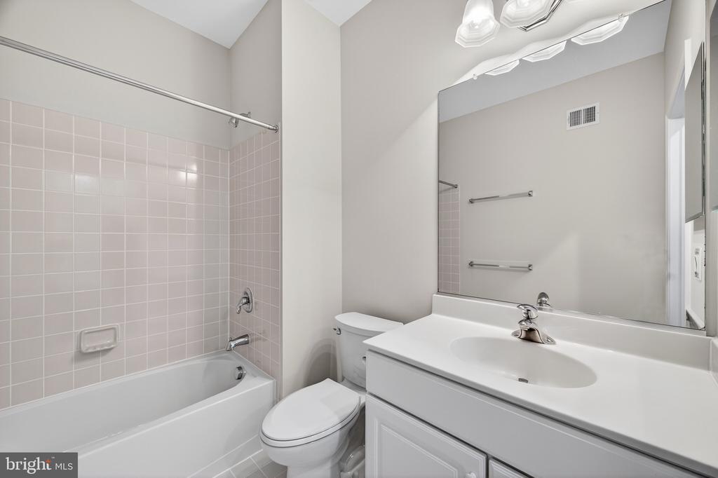 44472 OAKMONT MANOR SQUARE