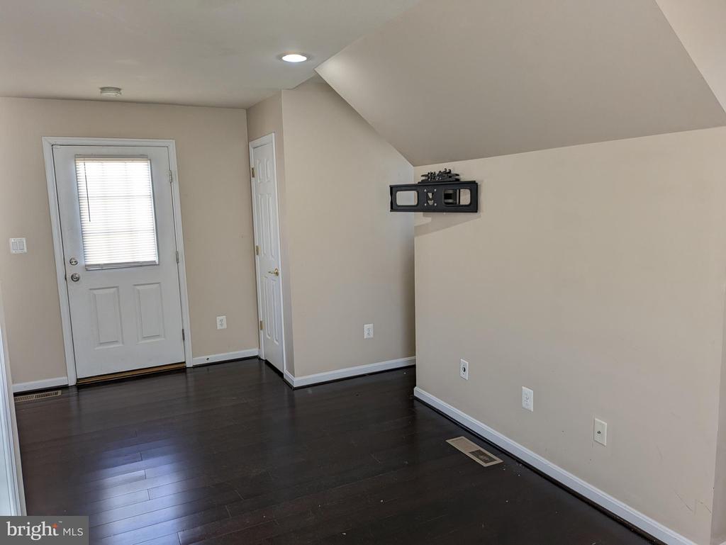21882 BRICKSHIRE CIRCLE