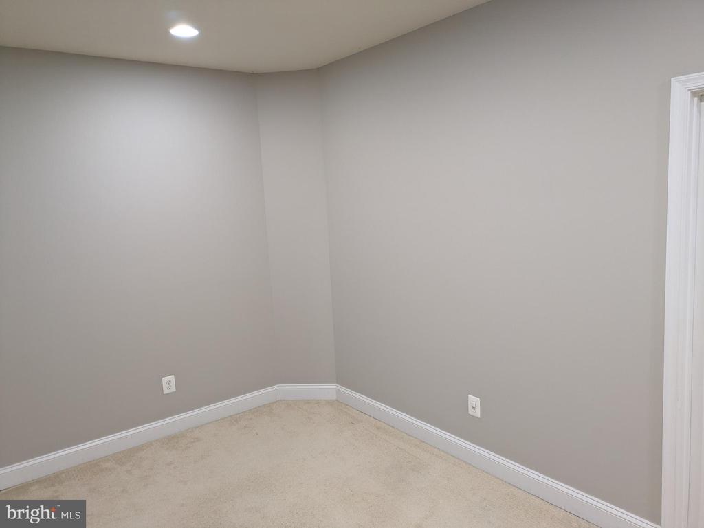 21882 BRICKSHIRE CIRCLE