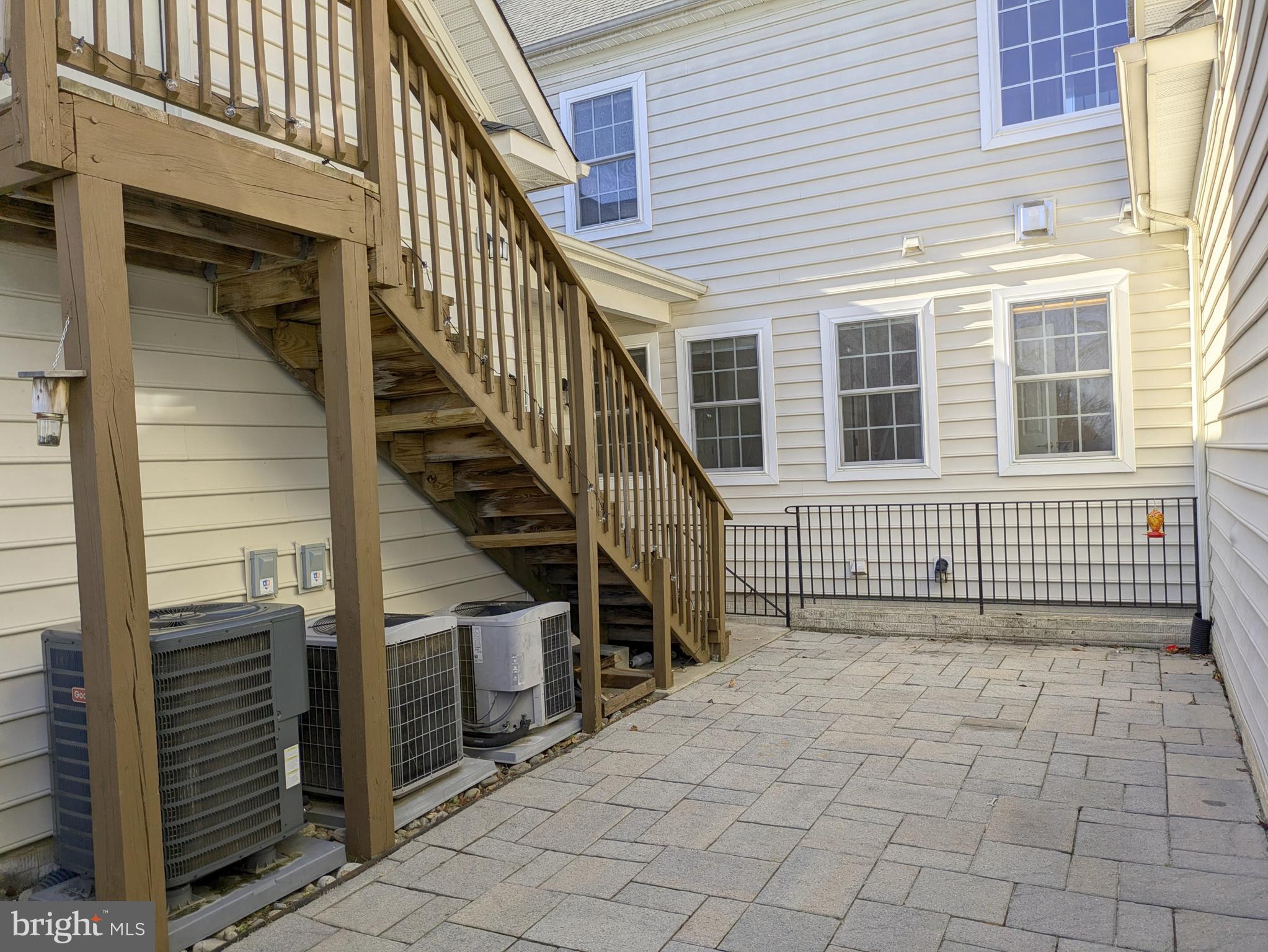 21882 BRICKSHIRE CIRCLE