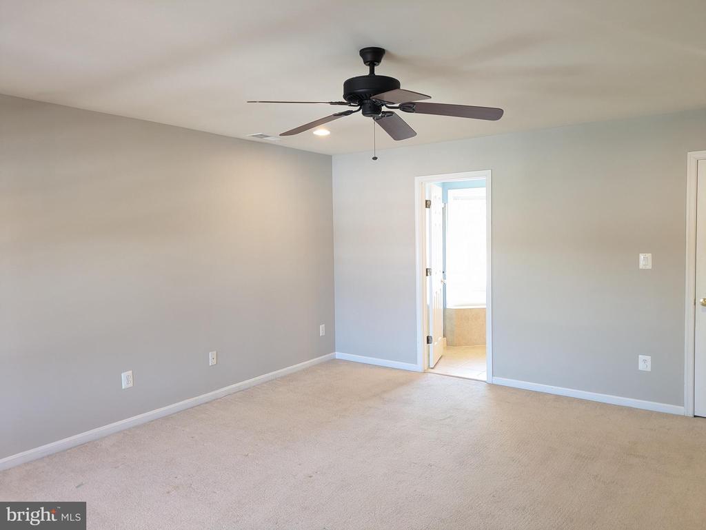 21882 BRICKSHIRE CIRCLE