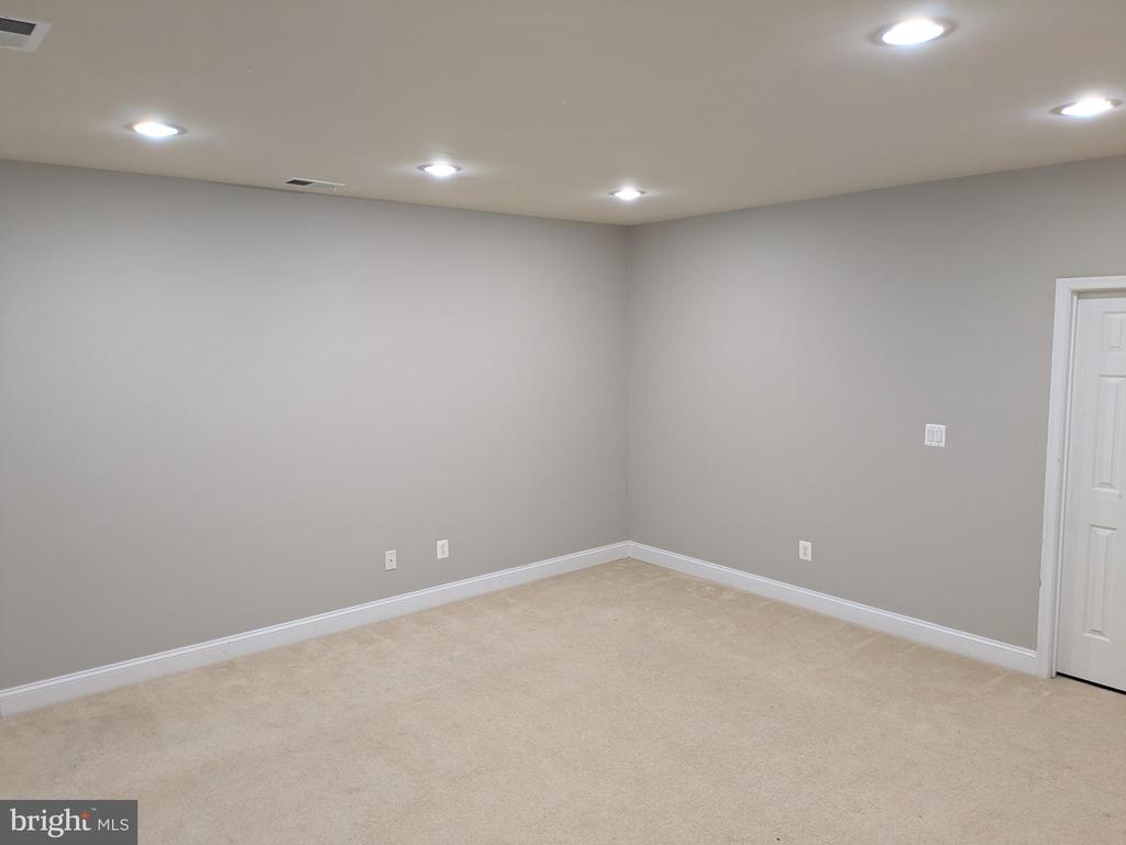 21882 BRICKSHIRE CIRCLE