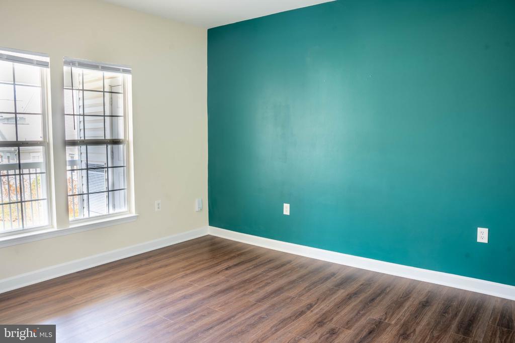 42480 ROCKROSE SQUARE 303