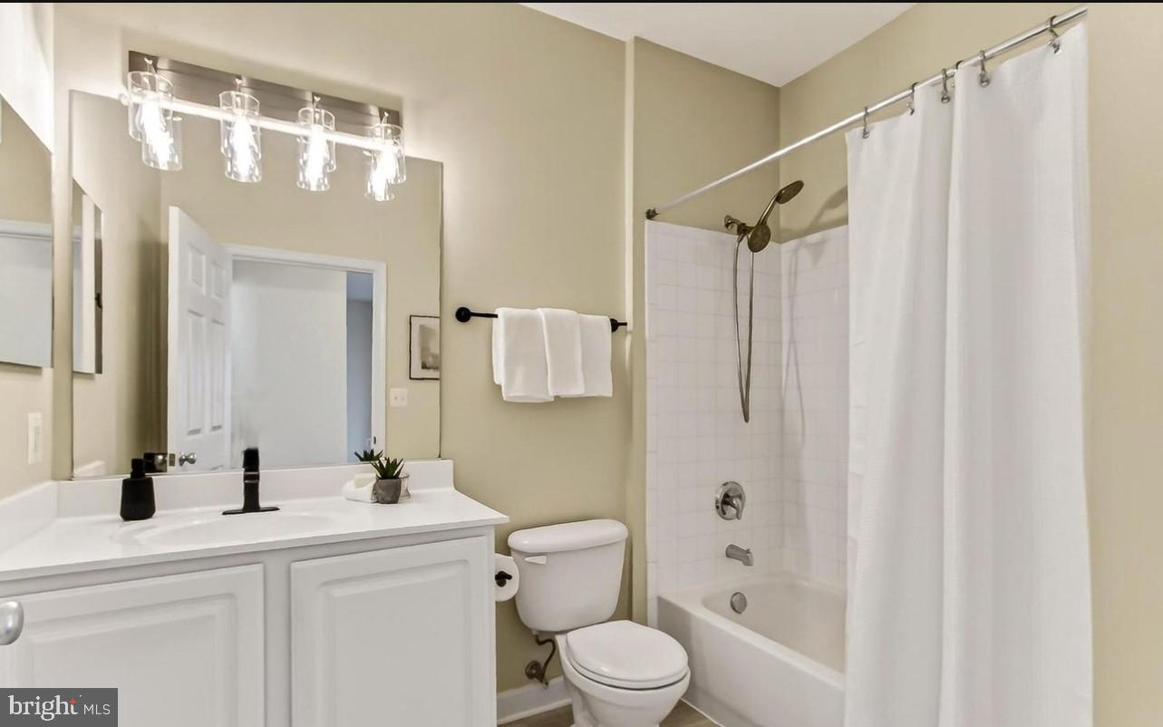 42480 ROCKROSE SQUARE 303