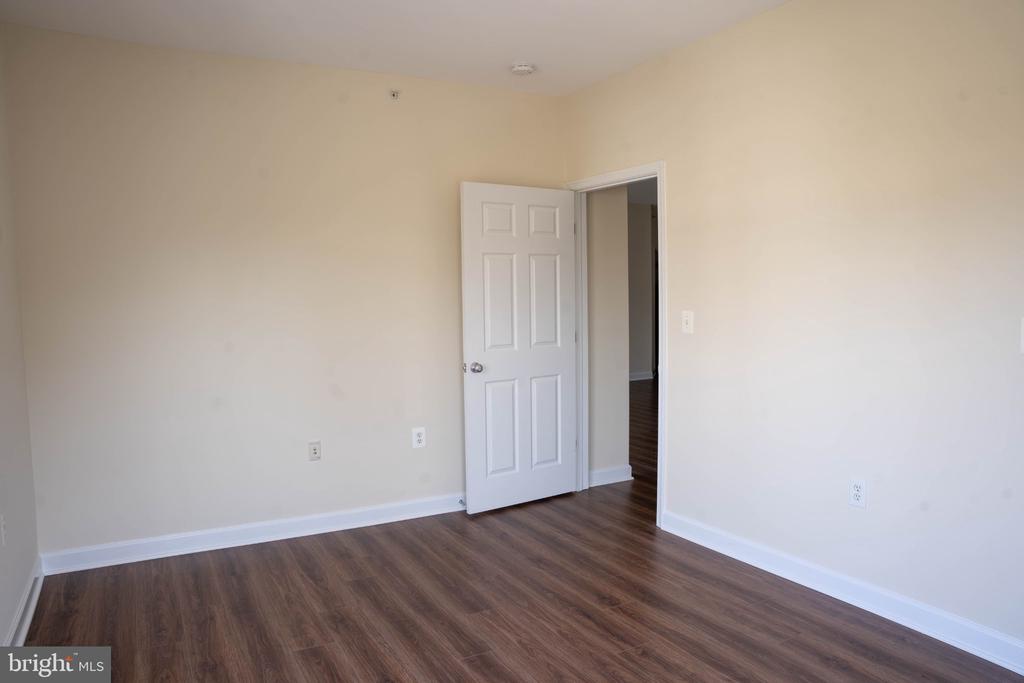 42480 ROCKROSE SQUARE 303