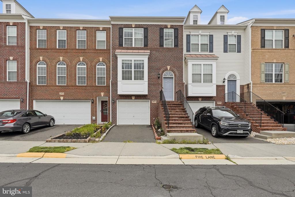 25077 PRAIRIE FIRE SQUARE