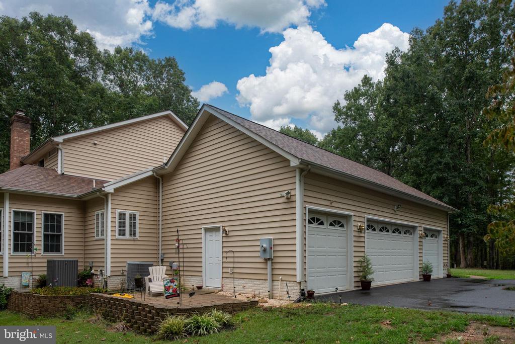 32236 DEEP MEADOW LANE