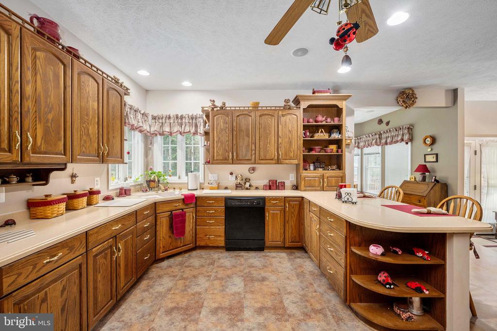 32236 DEEP MEADOW LANE