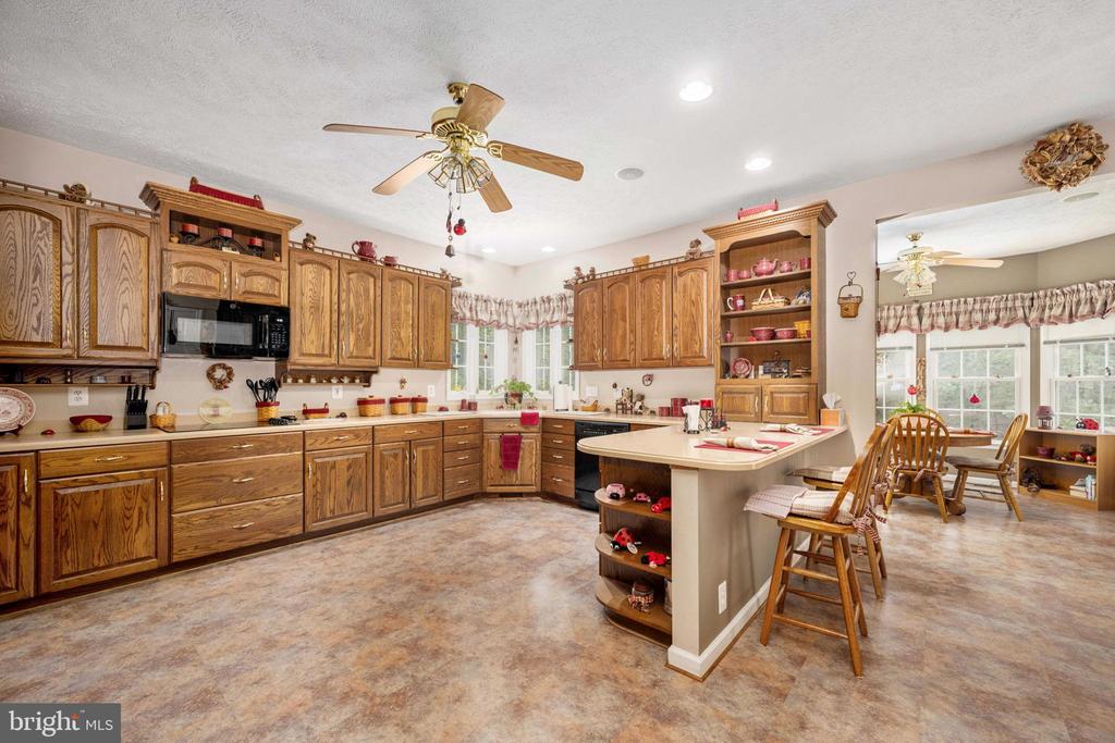32236 DEEP MEADOW LANE