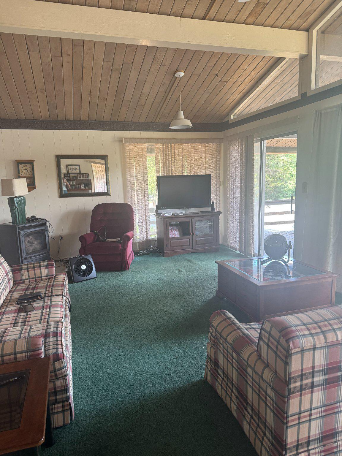 1348 LAKEVIEW PARKWAY