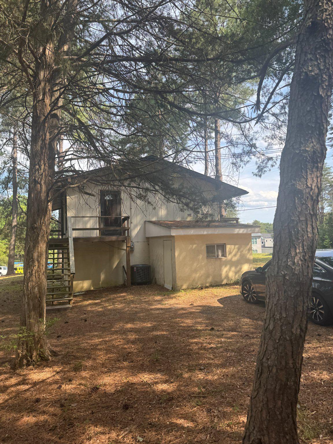 1348 LAKEVIEW PARKWAY