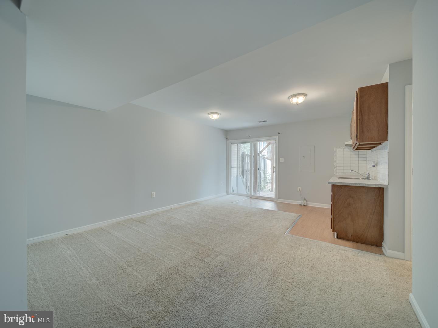 8241 HUMPHREY LN