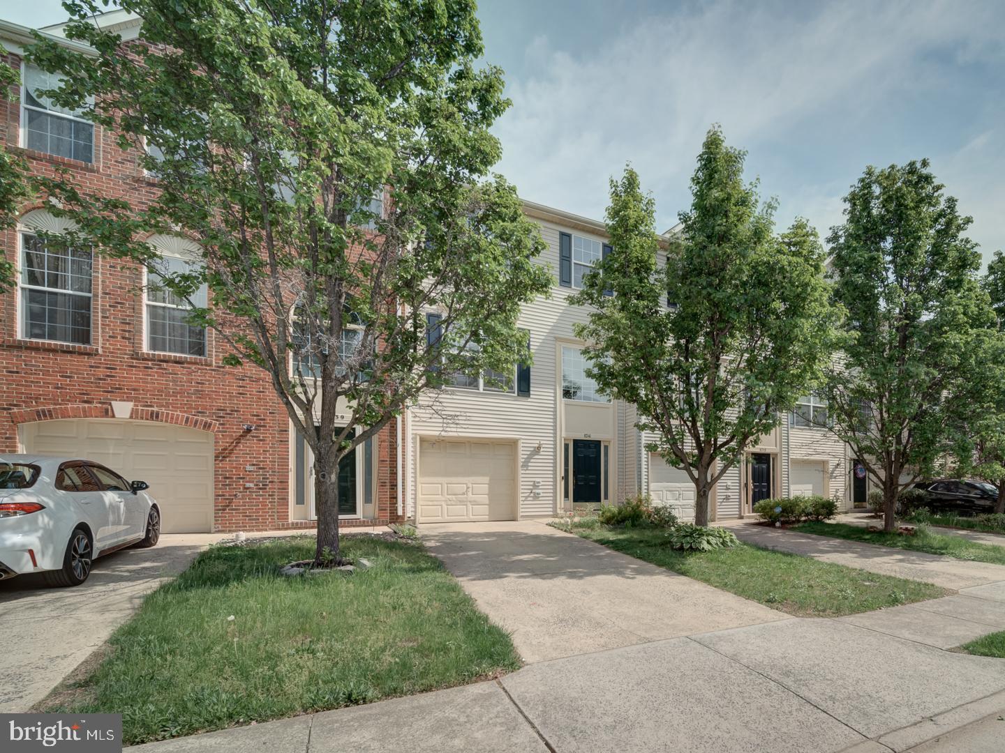 8241 HUMPHREY LN