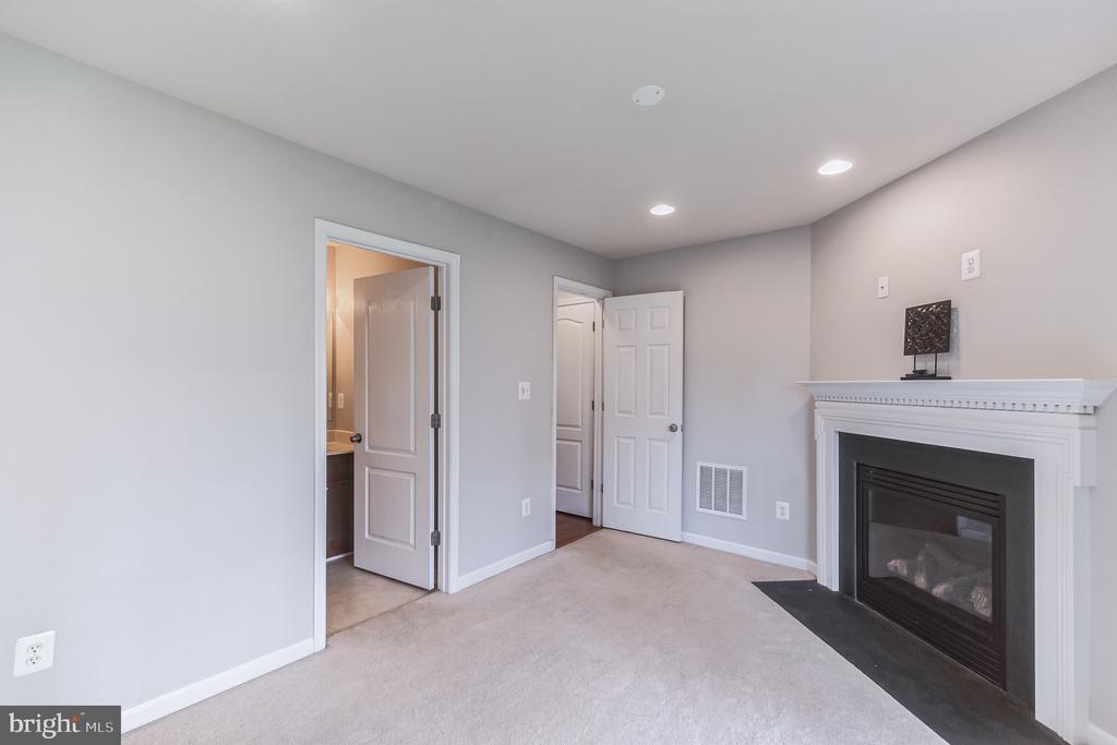 2913 Truffle Oak Pl