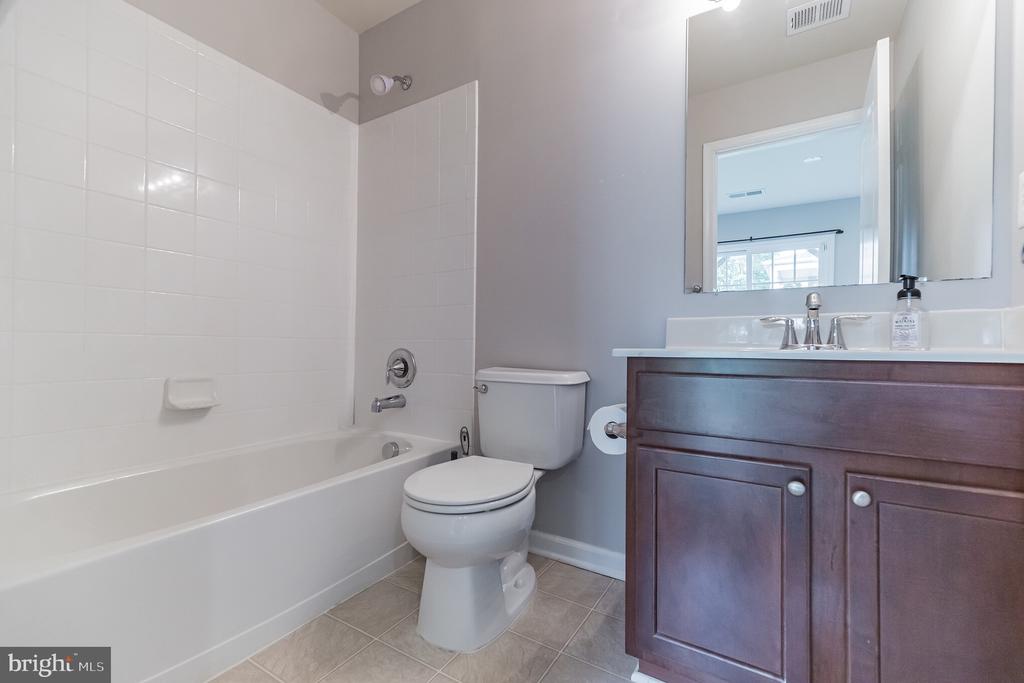 2913 Truffle Oak Pl