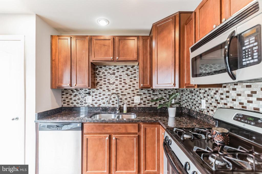 2913 Truffle Oak Pl