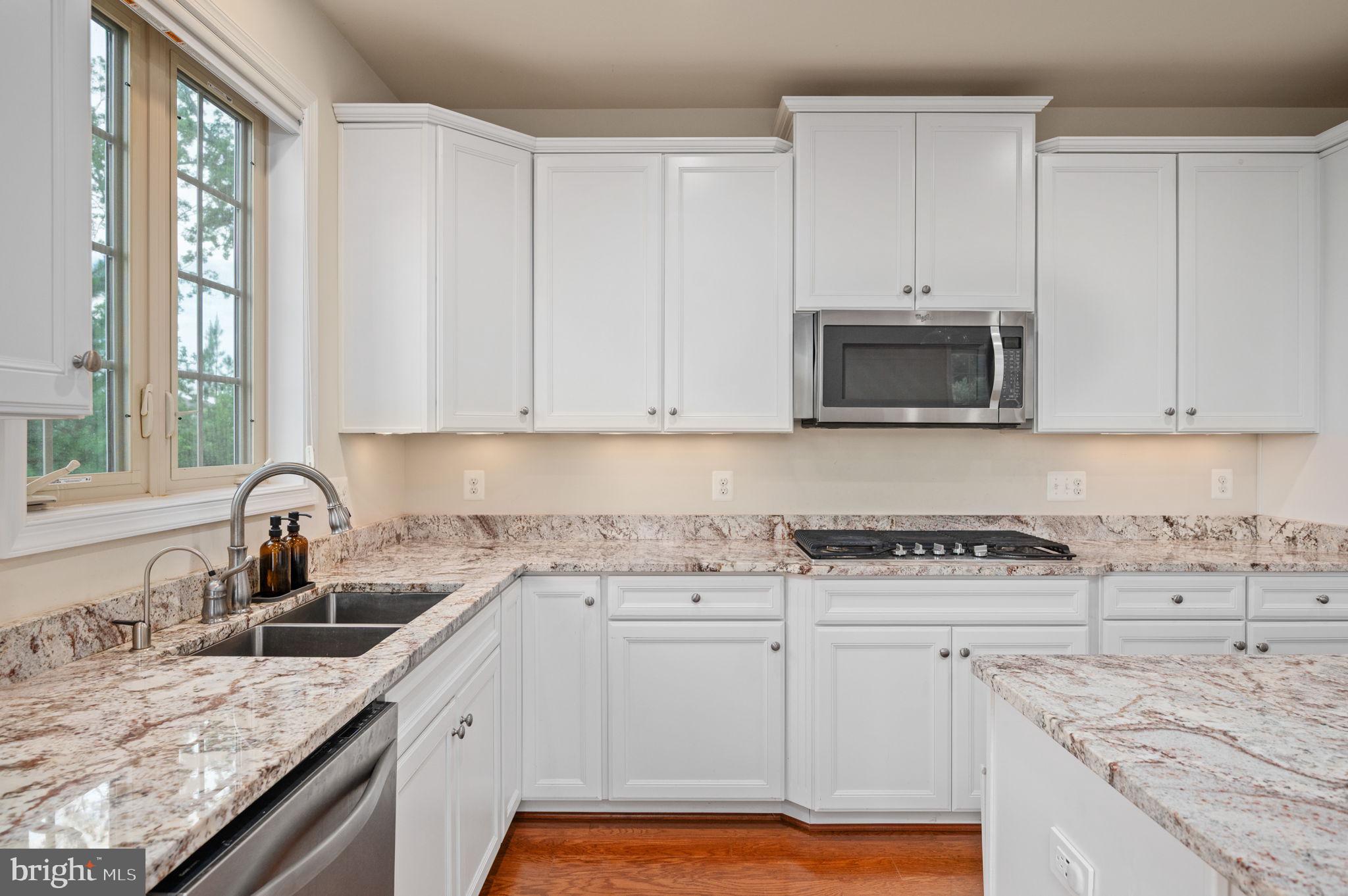 6601 Bartrams Forest Ln