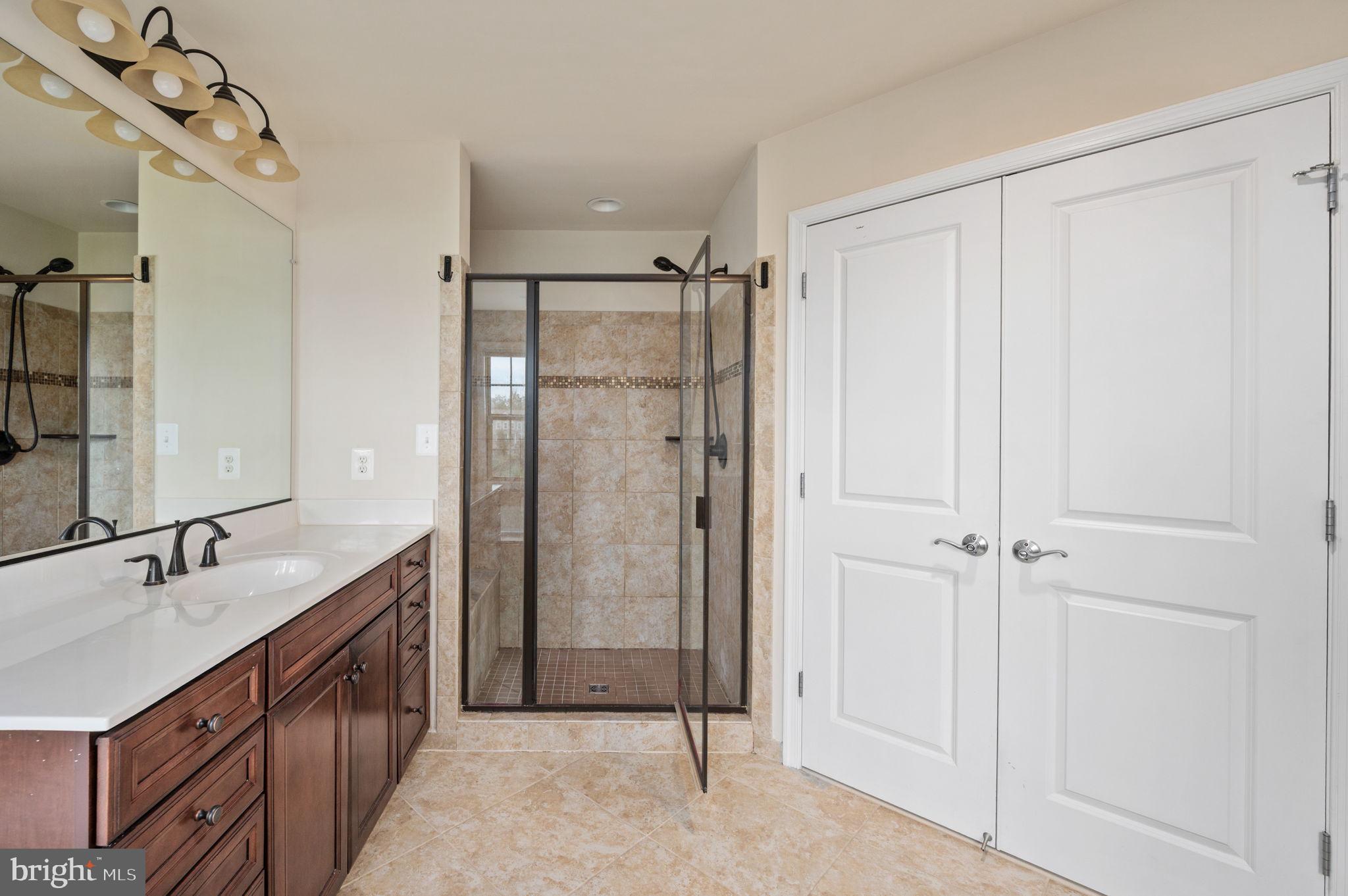 6601 Bartrams Forest Ln