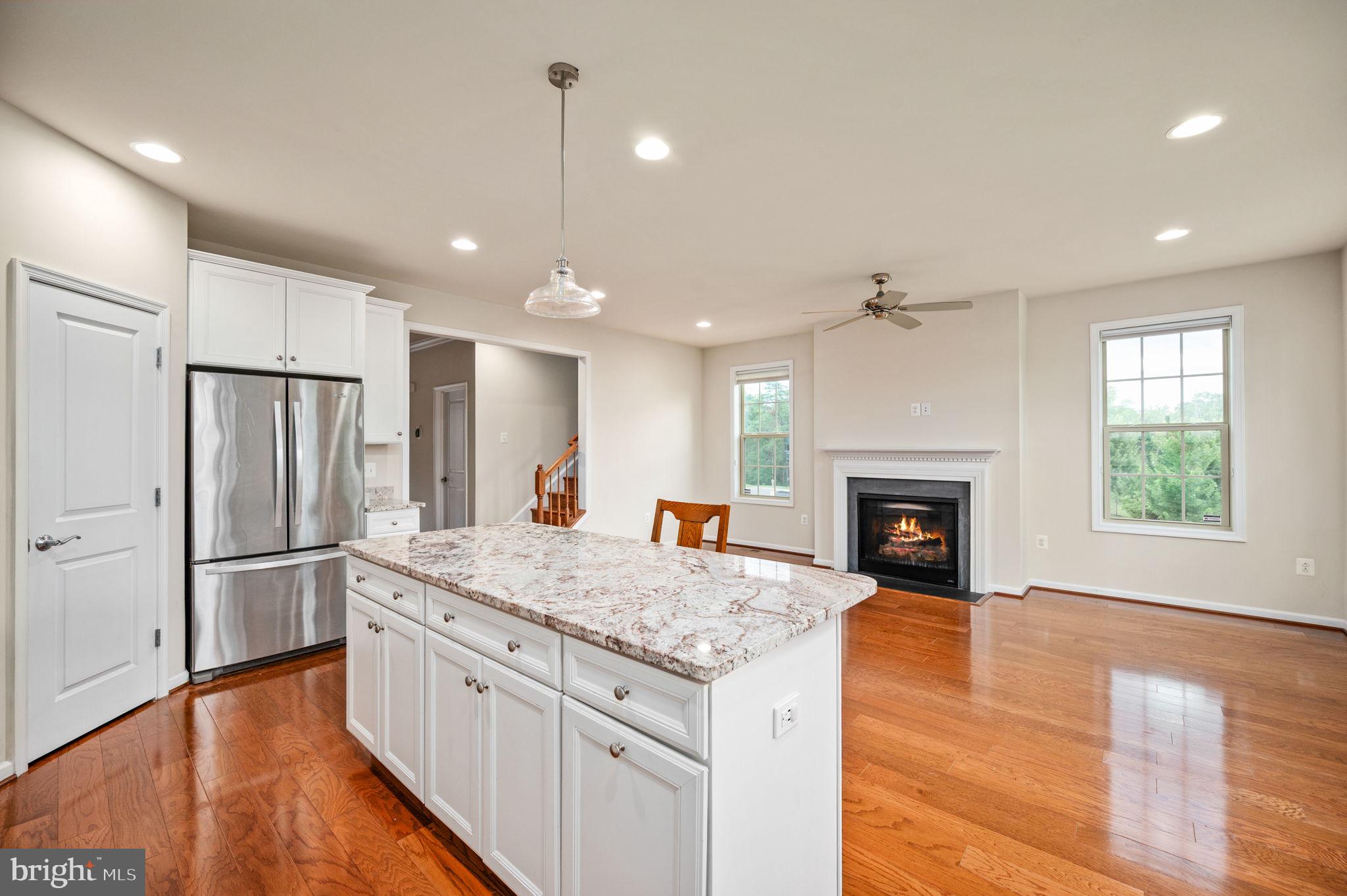 6601 Bartrams Forest Ln