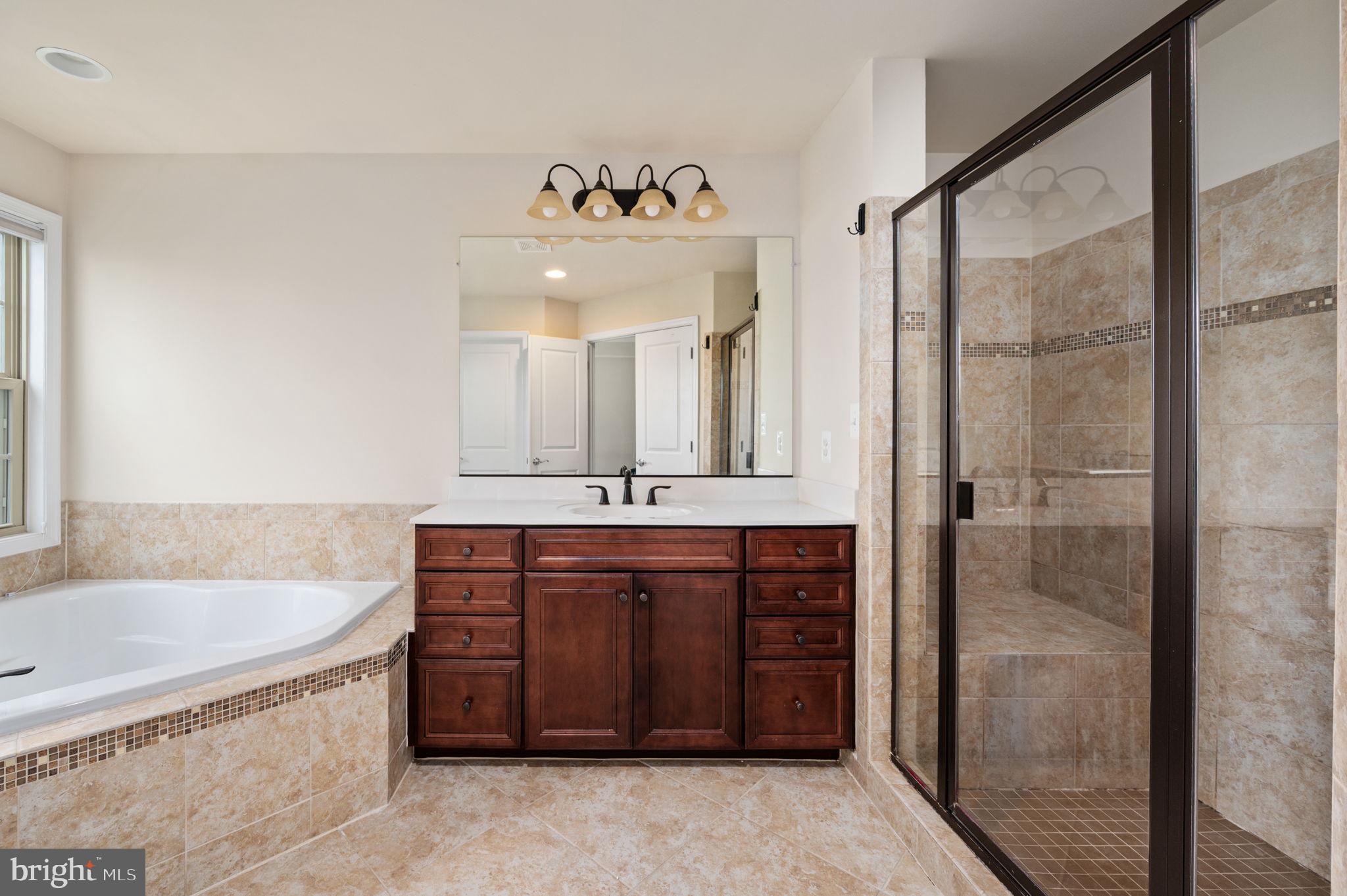 6601 Bartrams Forest Ln