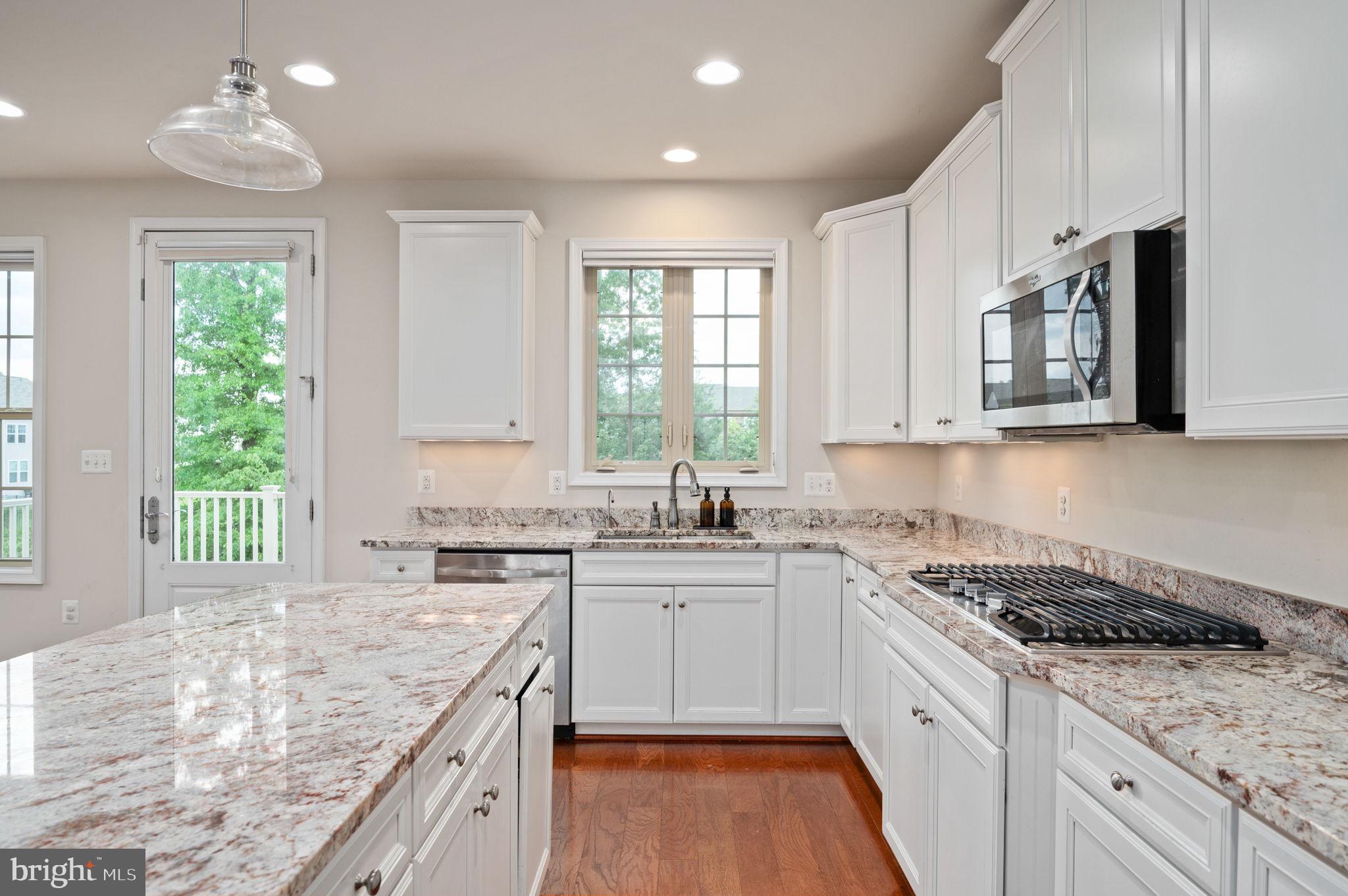 6601 Bartrams Forest Ln