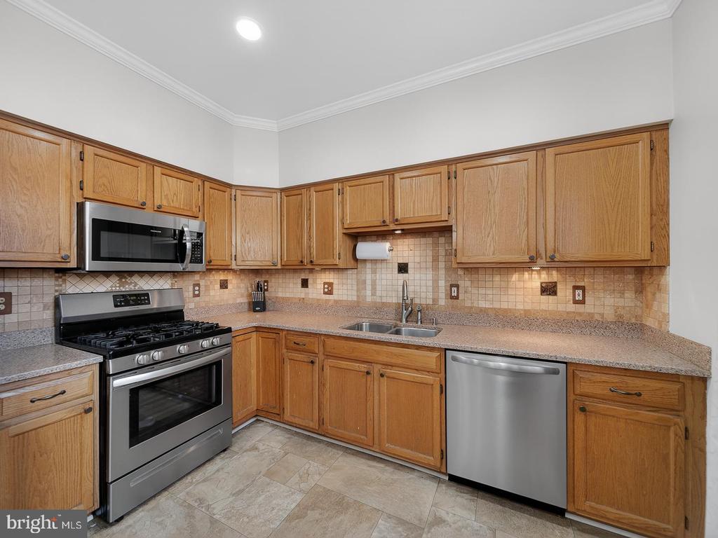 7964 FLAGER CIRCLE