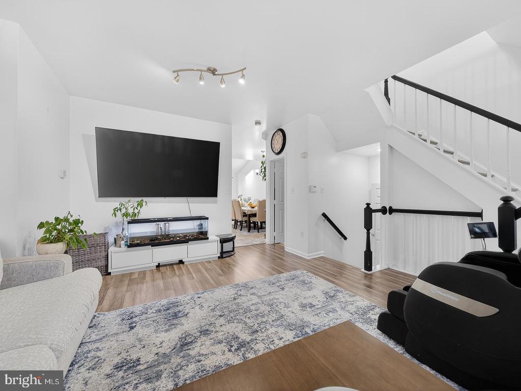 7964 FLAGER CIRCLE