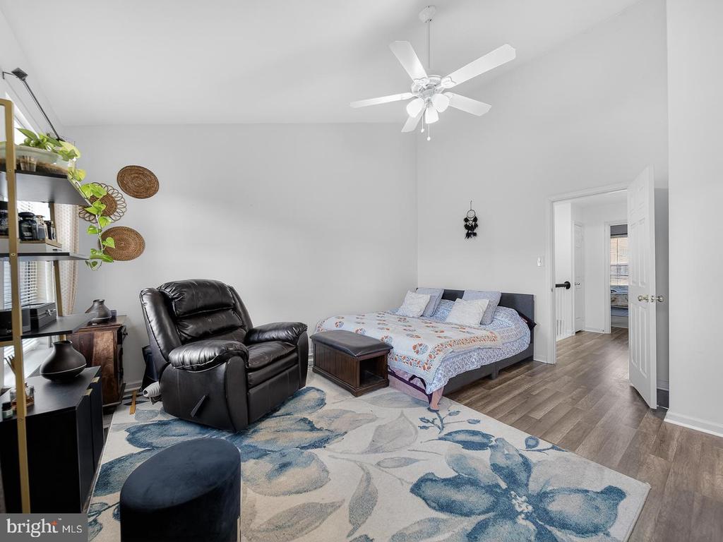 7964 FLAGER CIRCLE