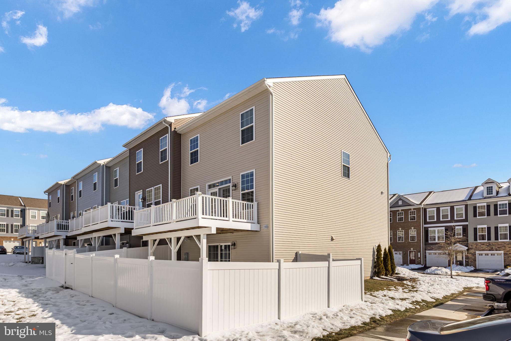 8762 ELSING GREEN DRIVE