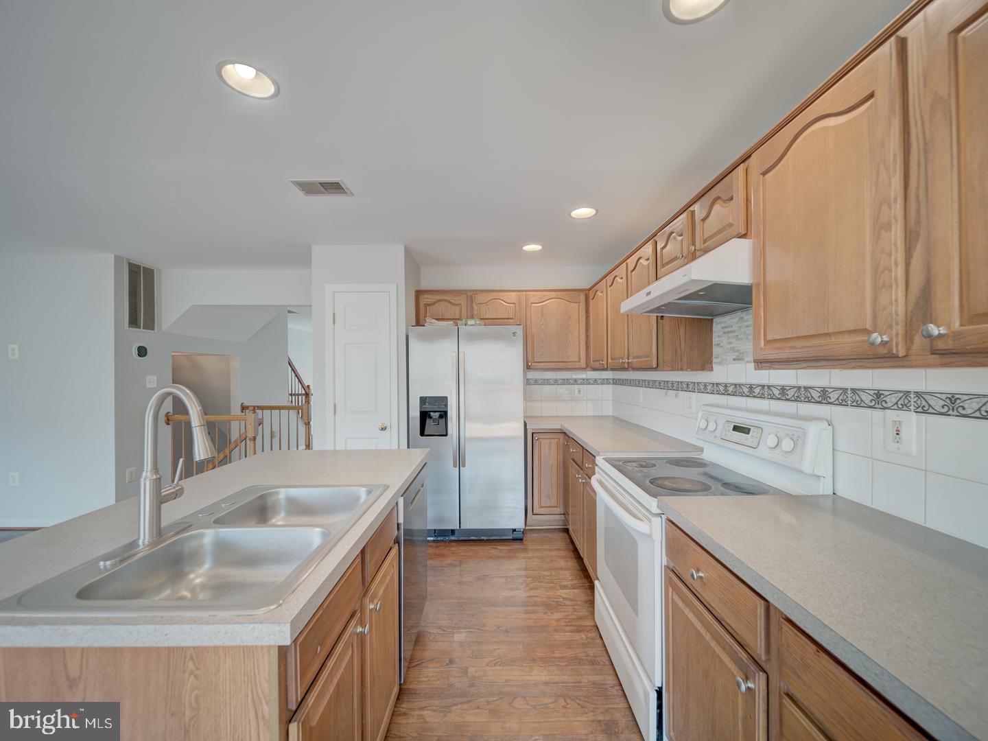 8241 HUMPHREY LANE