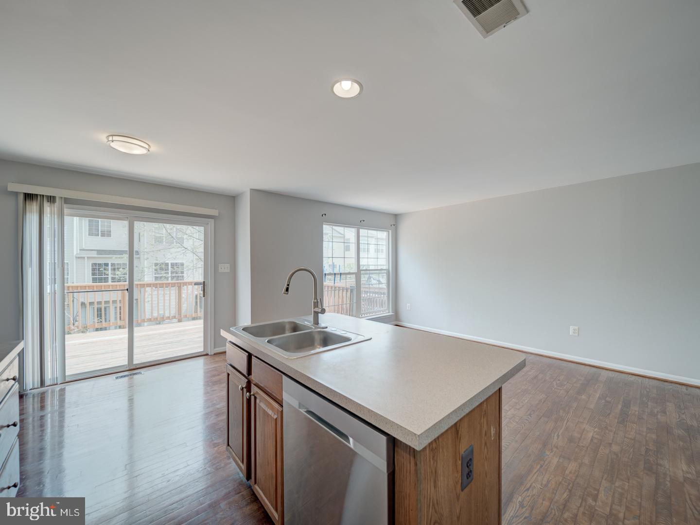 8241 HUMPHREY LANE