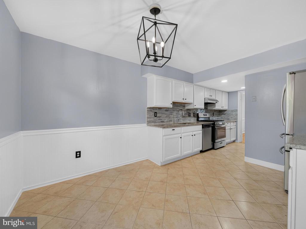 15057 CHERRYDALE DRIVE