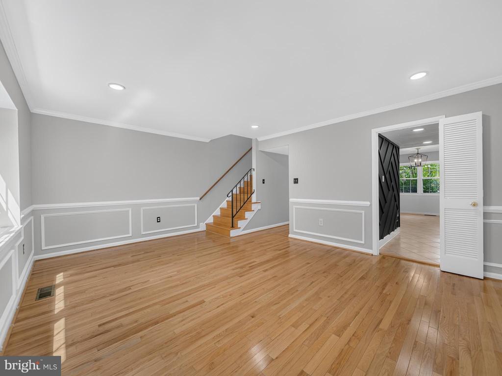 15057 CHERRYDALE DRIVE