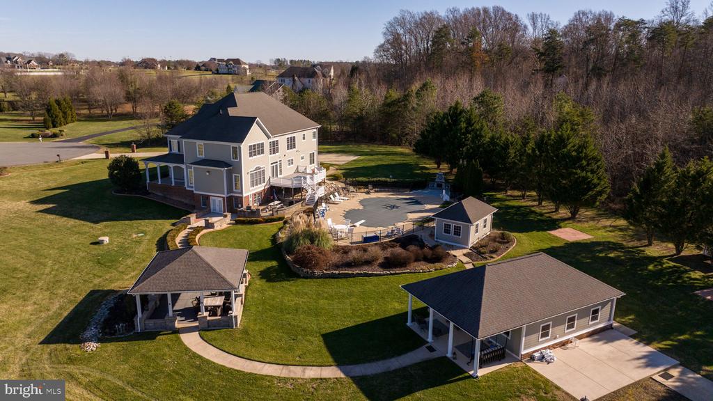 9902 S Harris Farm Rd