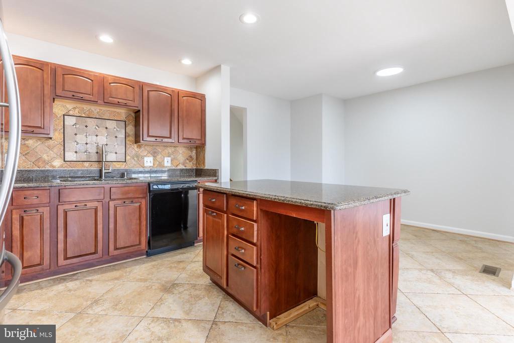 7308 WYTHEVILLE CIRCLE