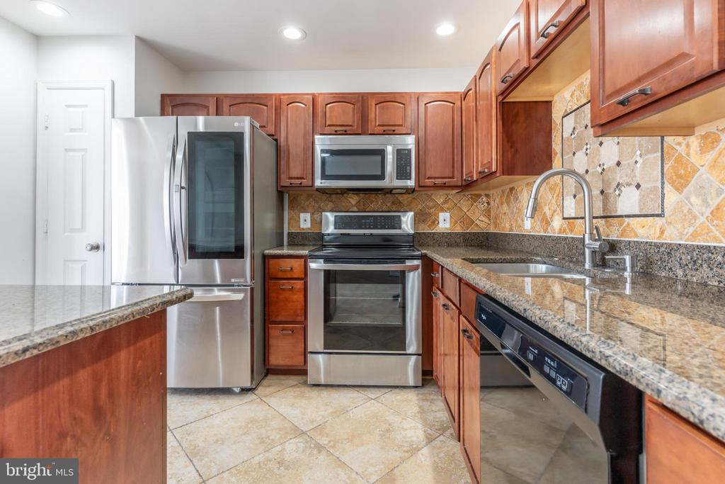 7308 WYTHEVILLE CIRCLE