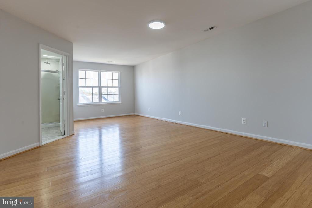 7308 WYTHEVILLE CIRCLE