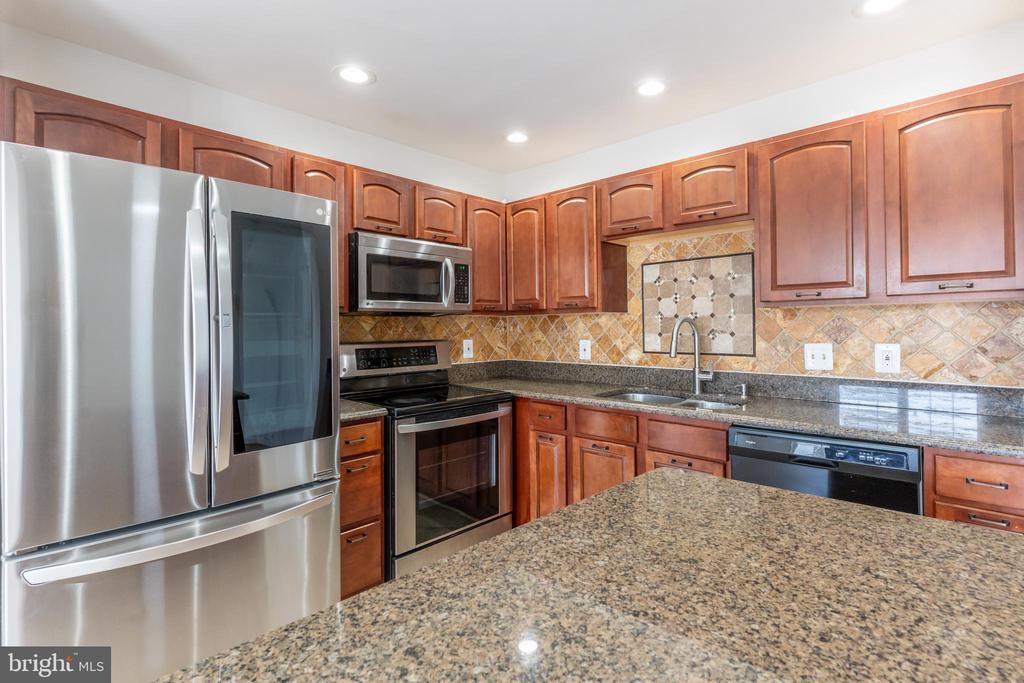 7308 WYTHEVILLE CIRCLE