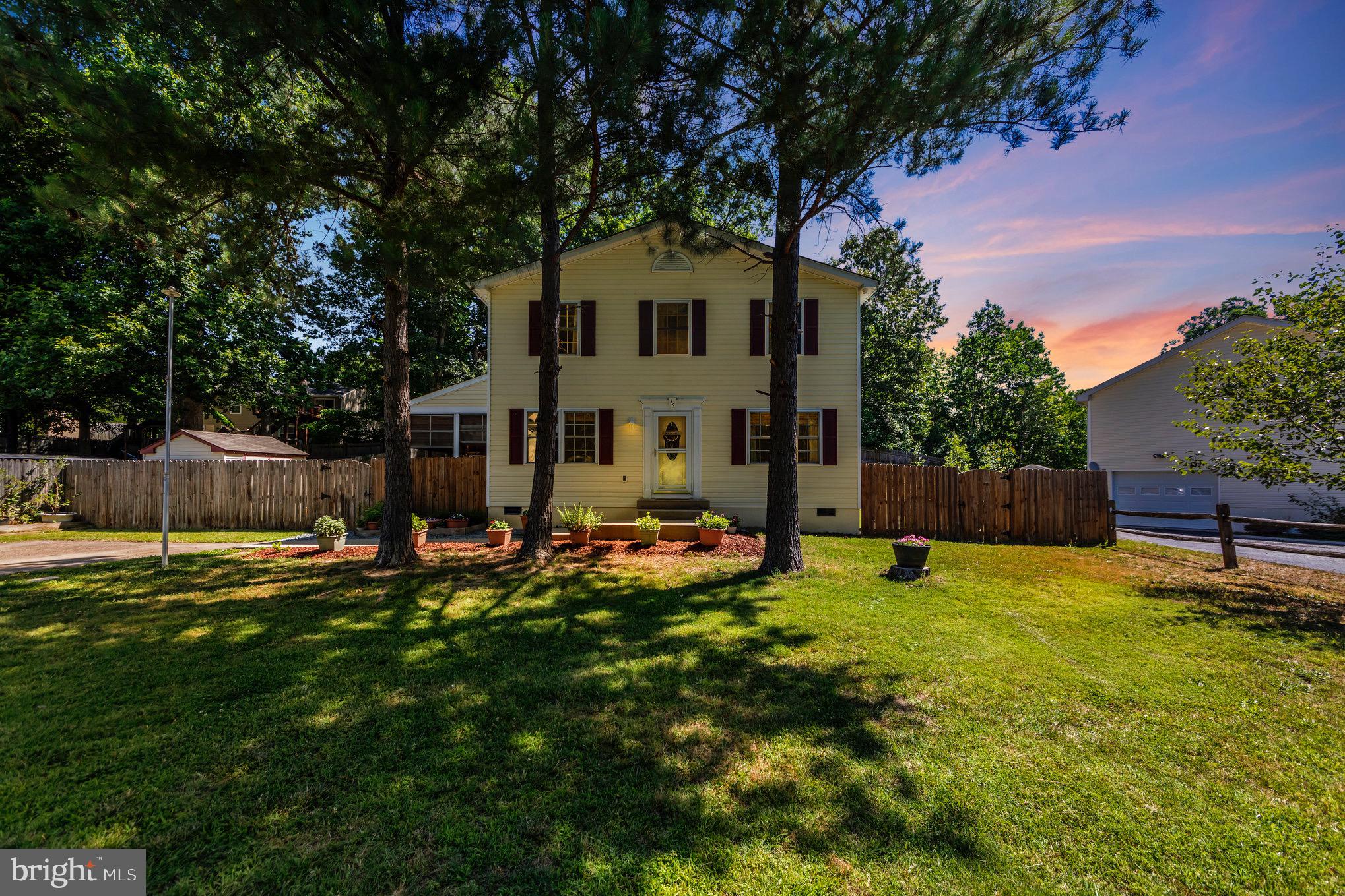 36 Plumosa Dr