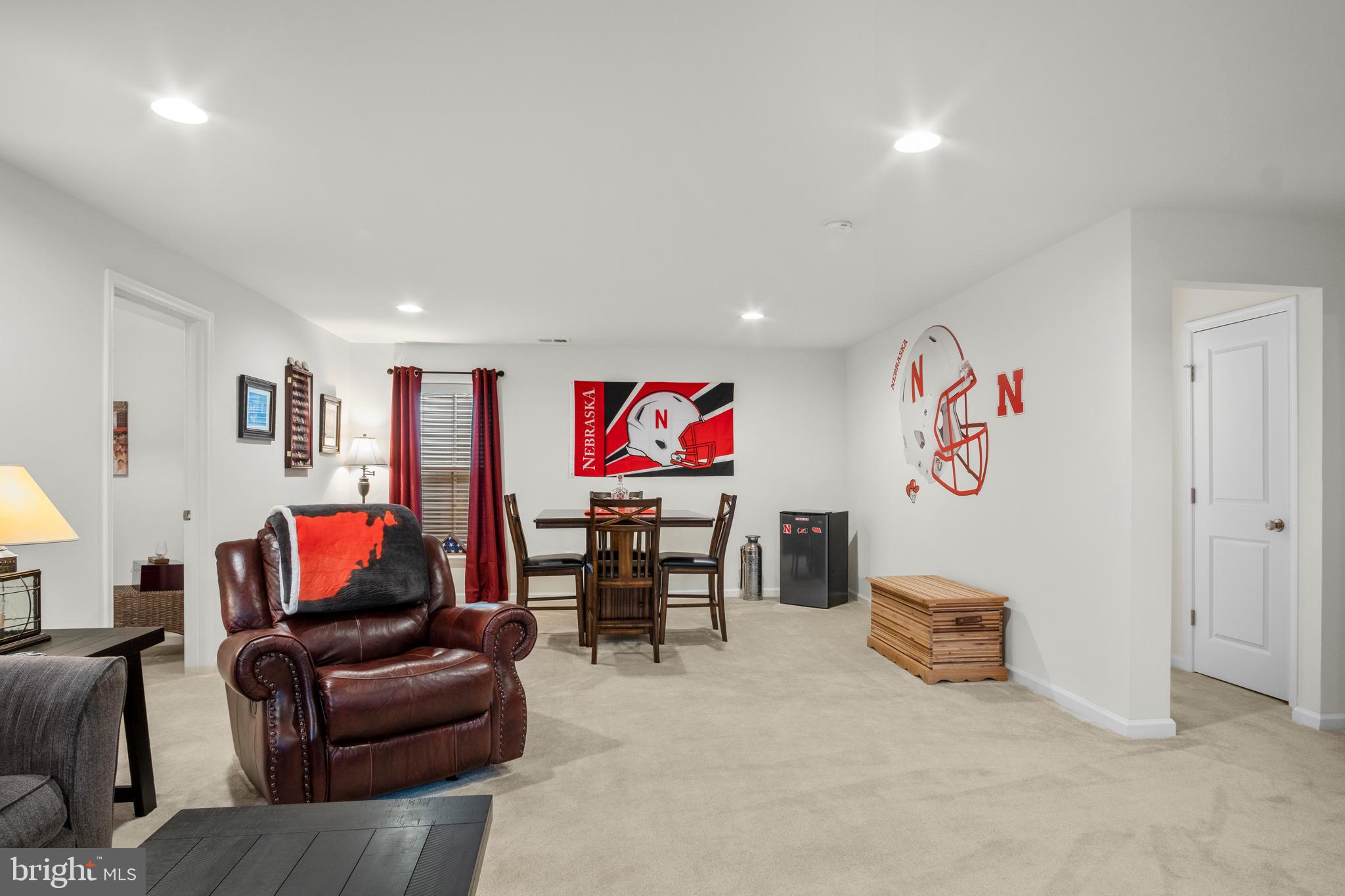 1070 BASSWOOD DR