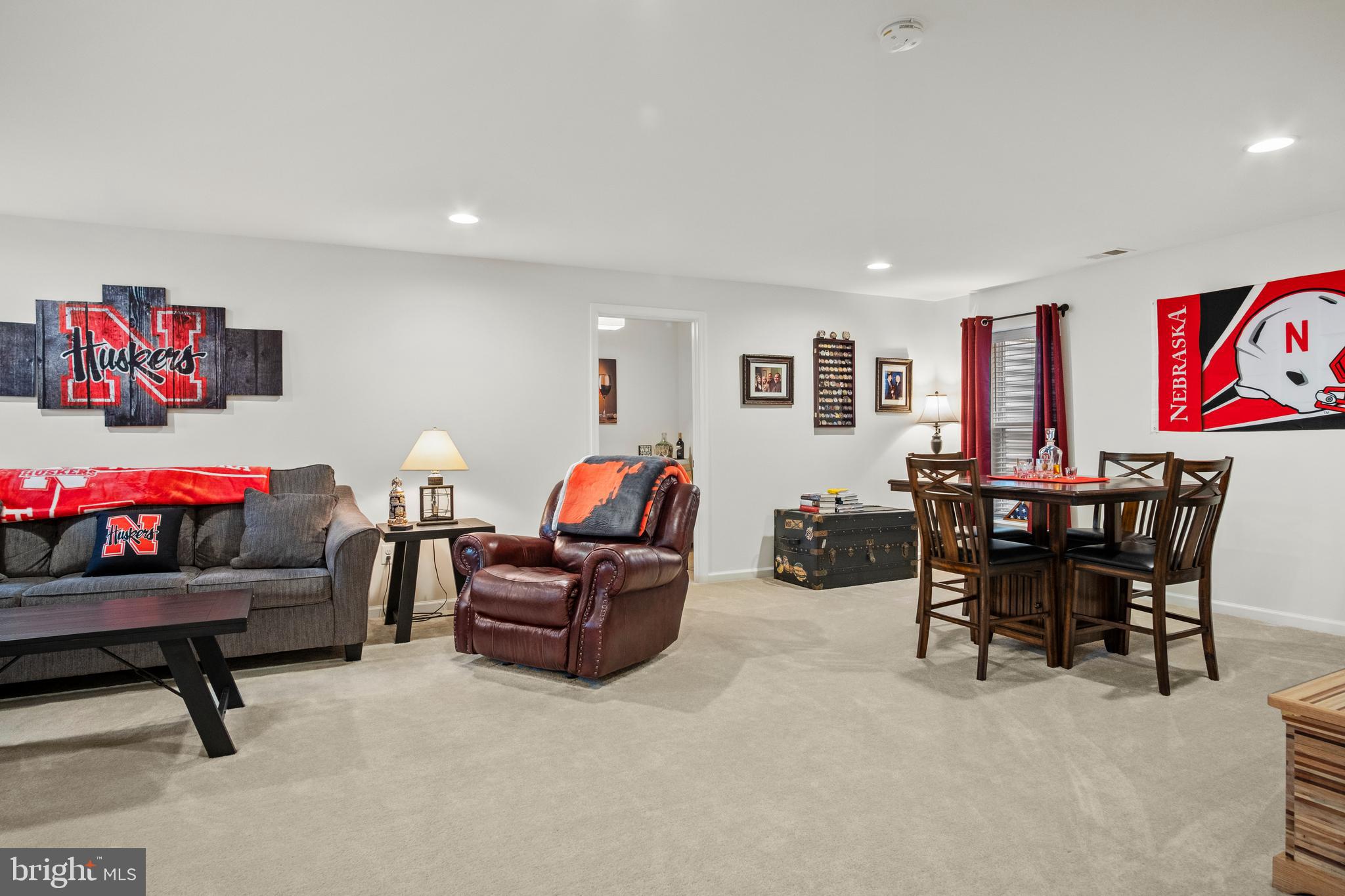 1070 BASSWOOD DR